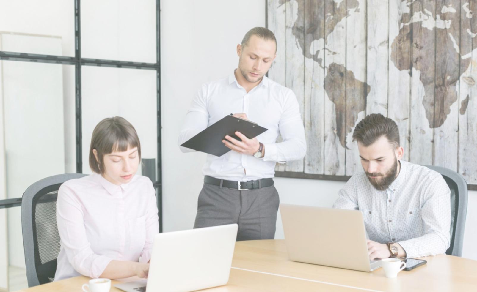 Herramientas de análisis financiero en uso diario